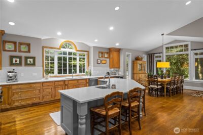 25314 SE 28th Street , Sammamish, WA 98075 - Photo 9