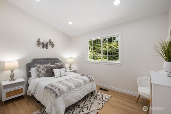 15717 97th Avenue Ct E, Puyallup, WA 98375-6703