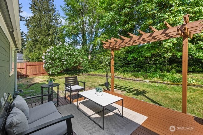 15717 97th Avenue Ct E, Puyallup, WA 98375-6703