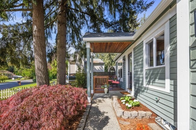 15717 97th Avenue Ct E, Puyallup, WA 98375-6703