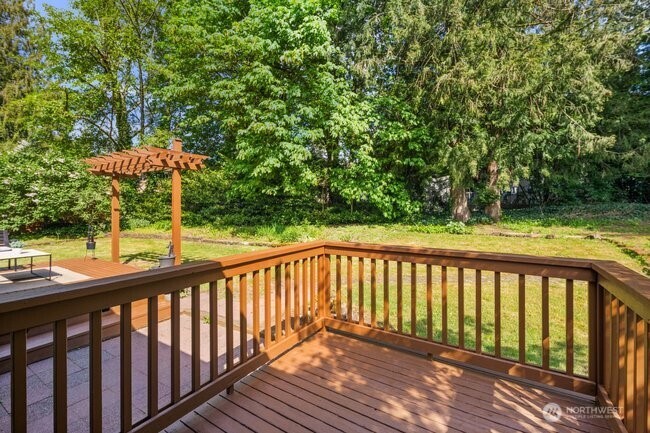 15717 97th Avenue Ct E, Puyallup, WA 98375-6703