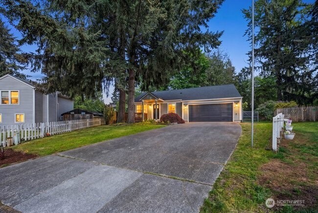 15717 97th Avenue Ct E, Puyallup, WA 98375-6703