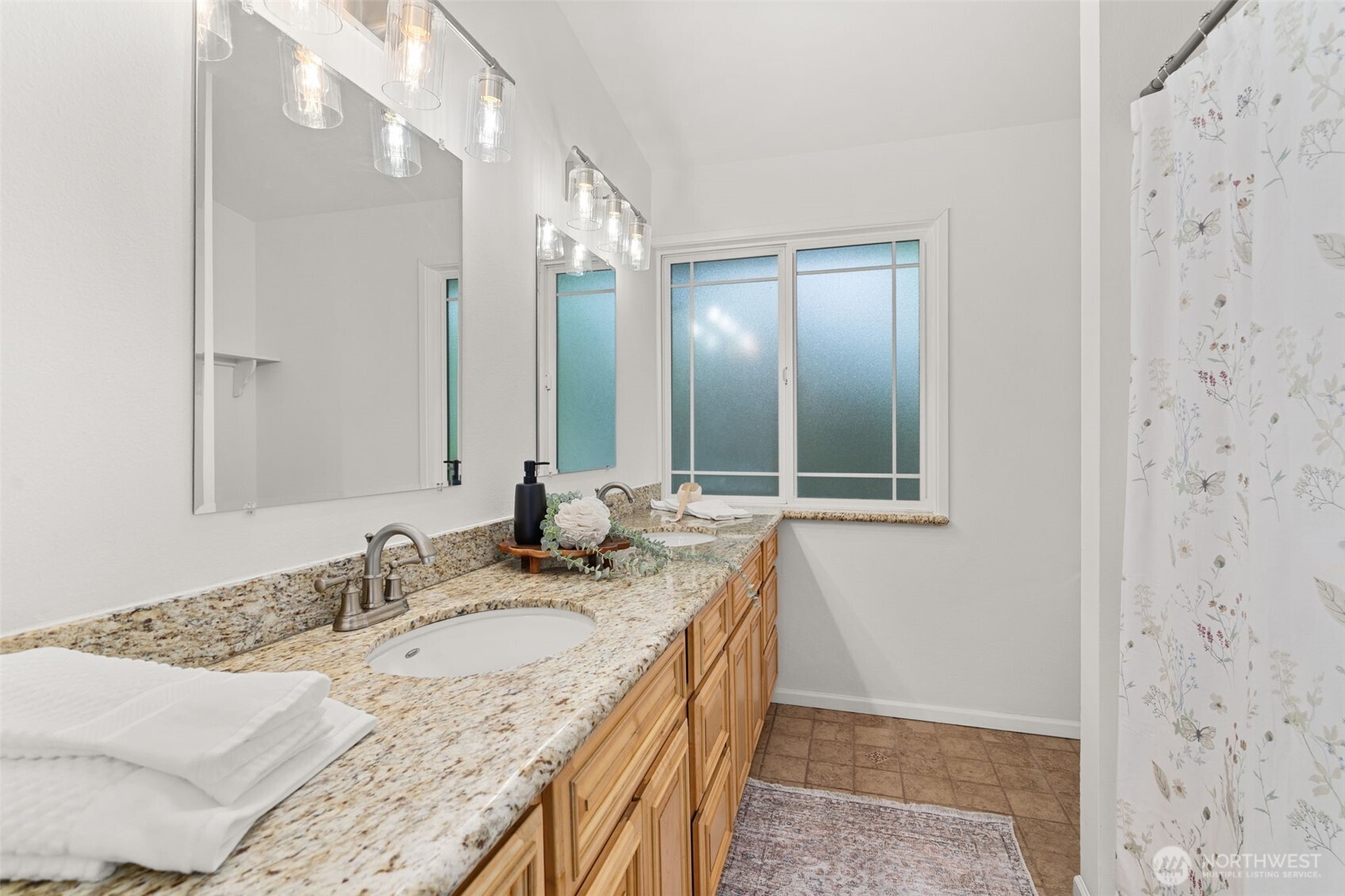5025 Orvas Court SE, Olympia, WA 98501