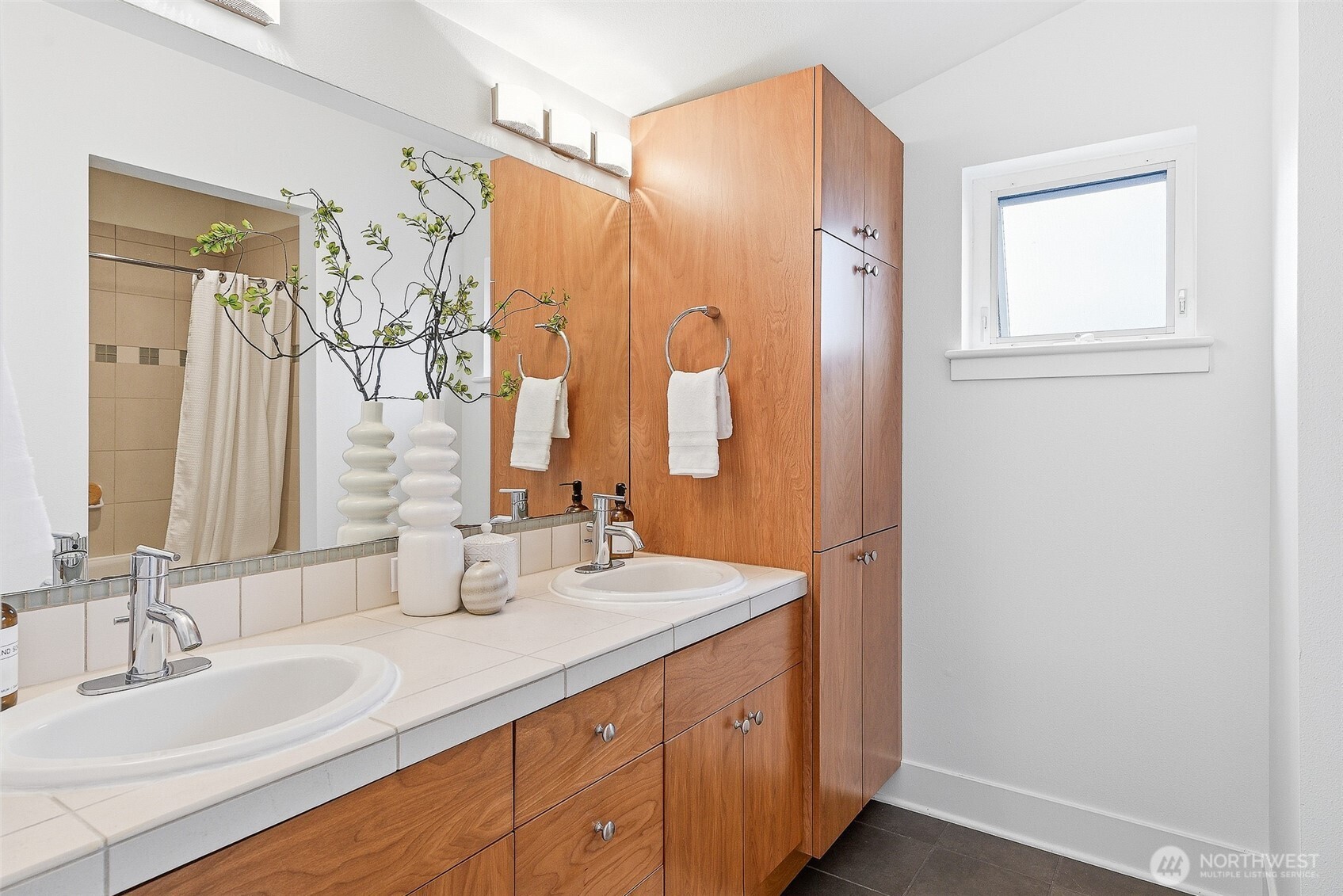 1421 NW 62nd Street #A, Seattle, WA 98107