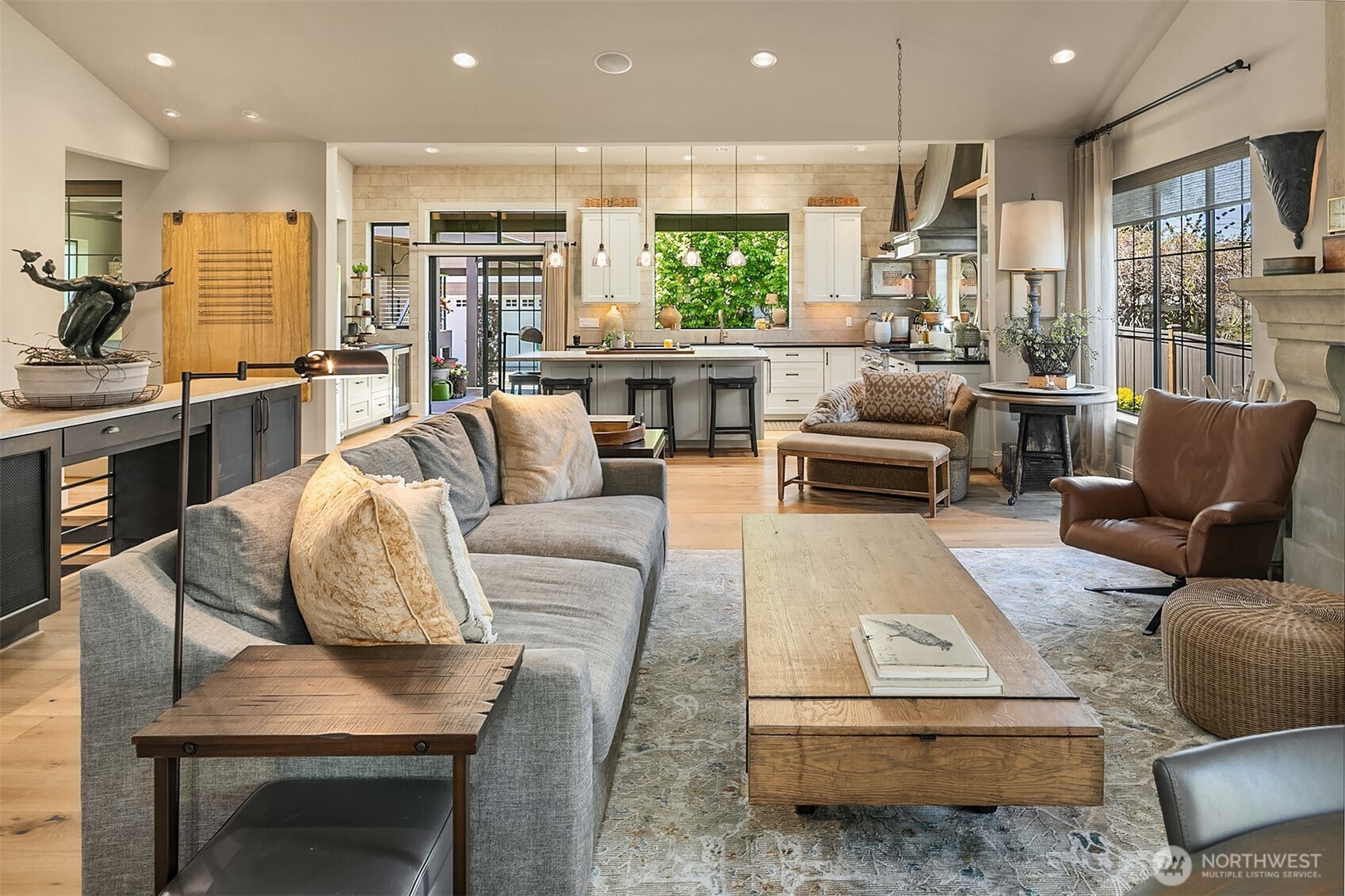 525 16th Avenue W, Kirkland, WA 98033