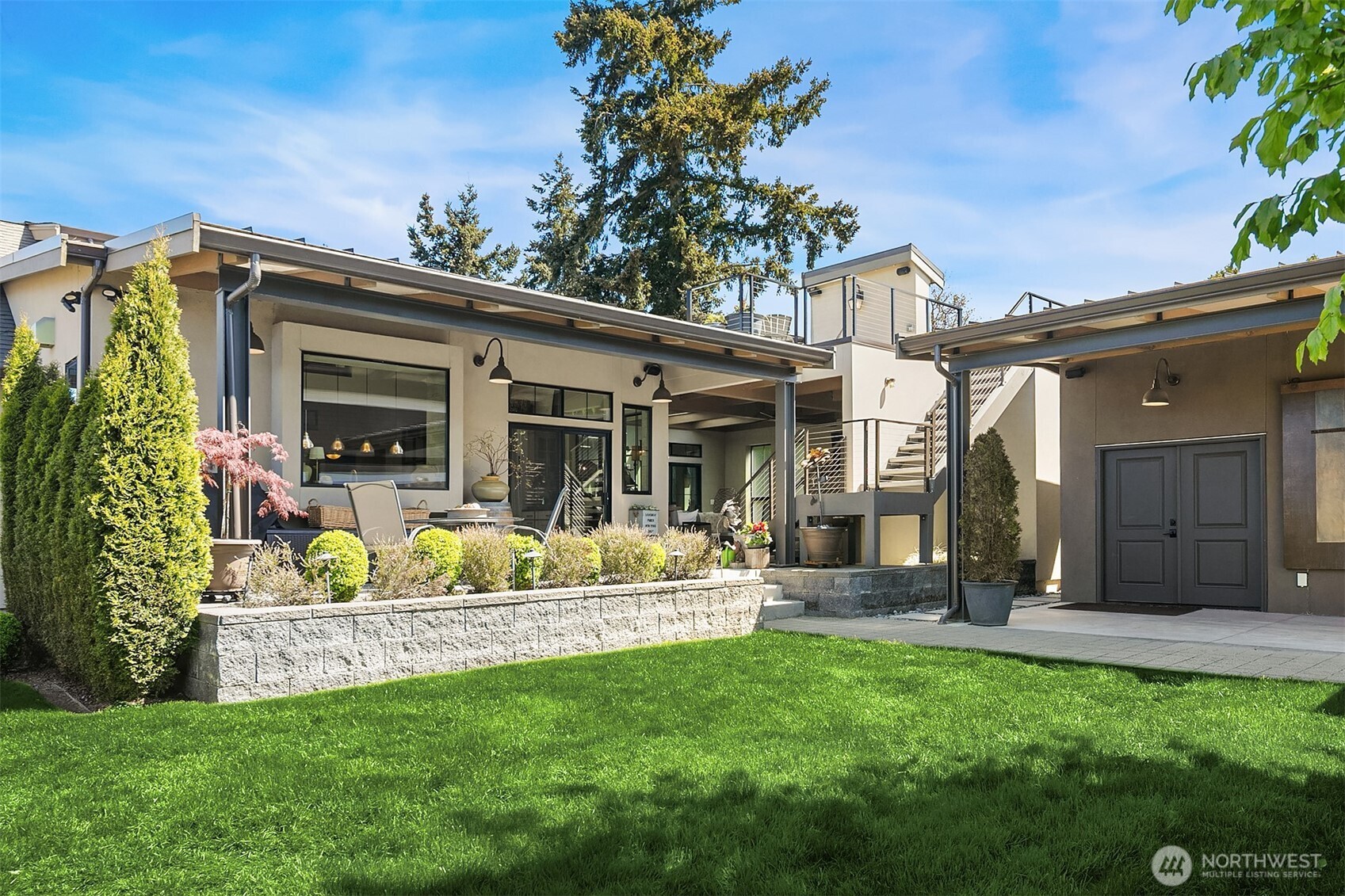 525 16th Avenue W, Kirkland, WA 98033