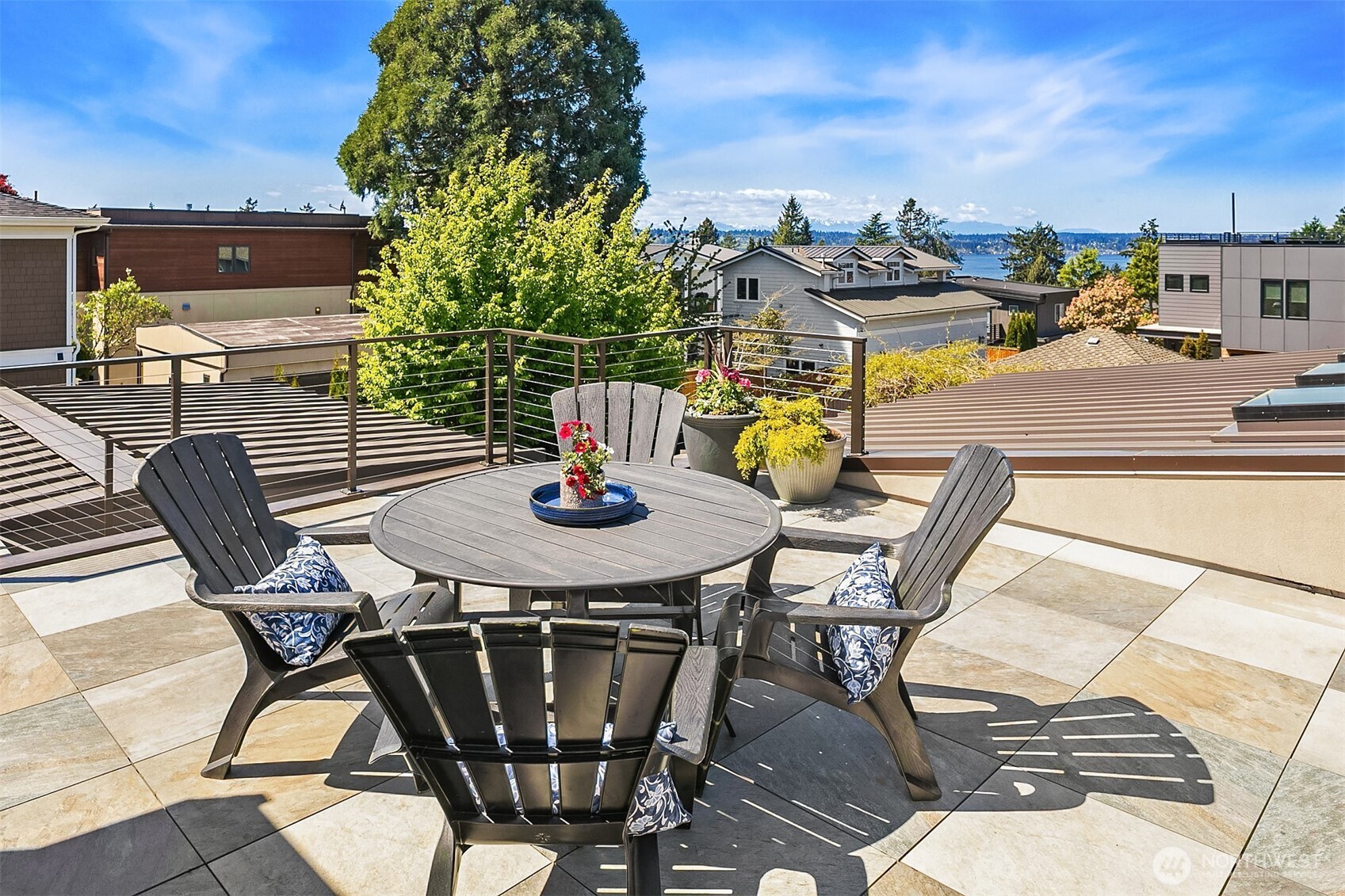 525 16th Avenue W, Kirkland, WA 98033