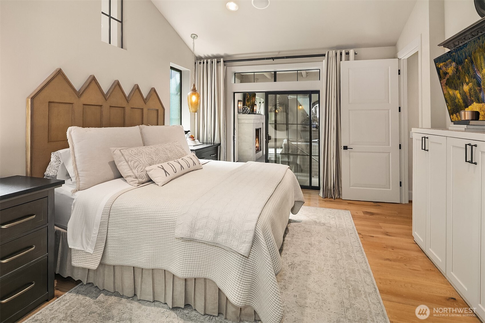 525 16th Avenue W, Kirkland, WA 98033