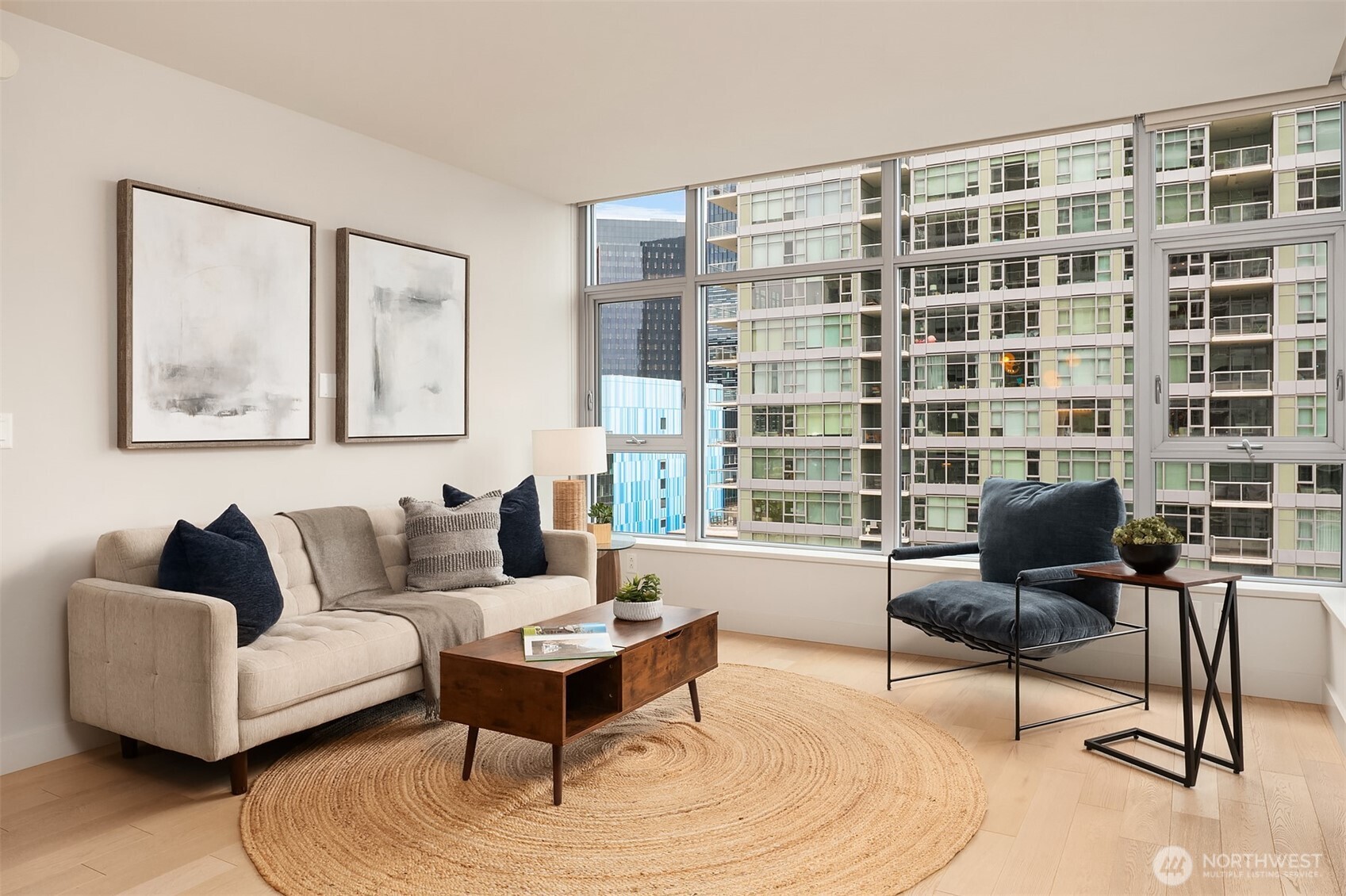 583 Battery Street #2208N, Seattle, WA 98121