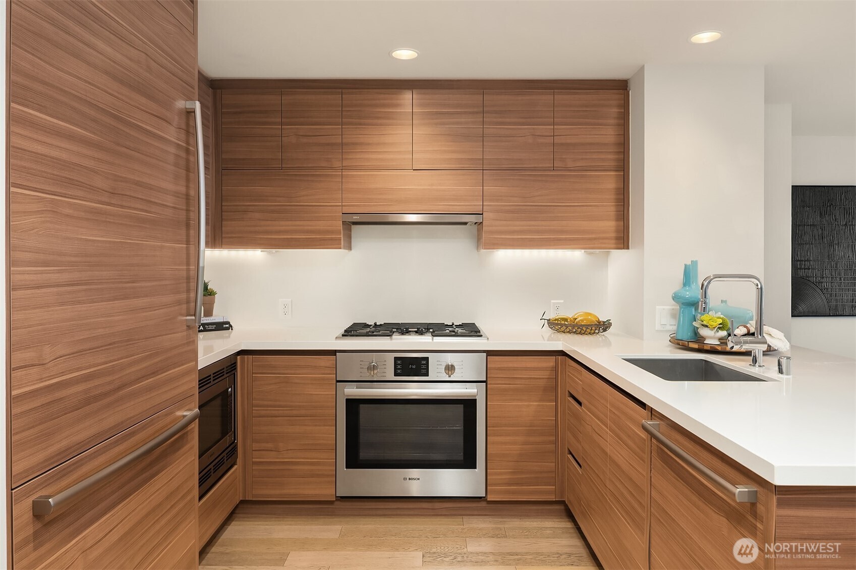 583 Battery Street #2208N, Seattle, WA 98121