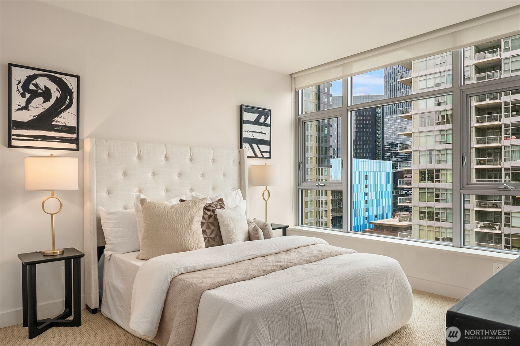 583 Battery Street #2208N, Seattle, WA 98121