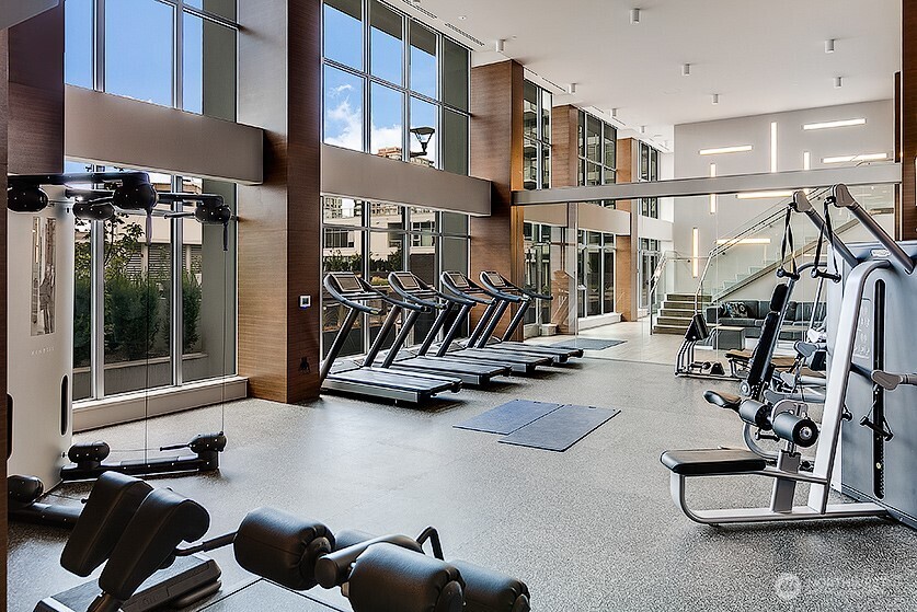 583 Battery Street #2208N, Seattle, WA 98121