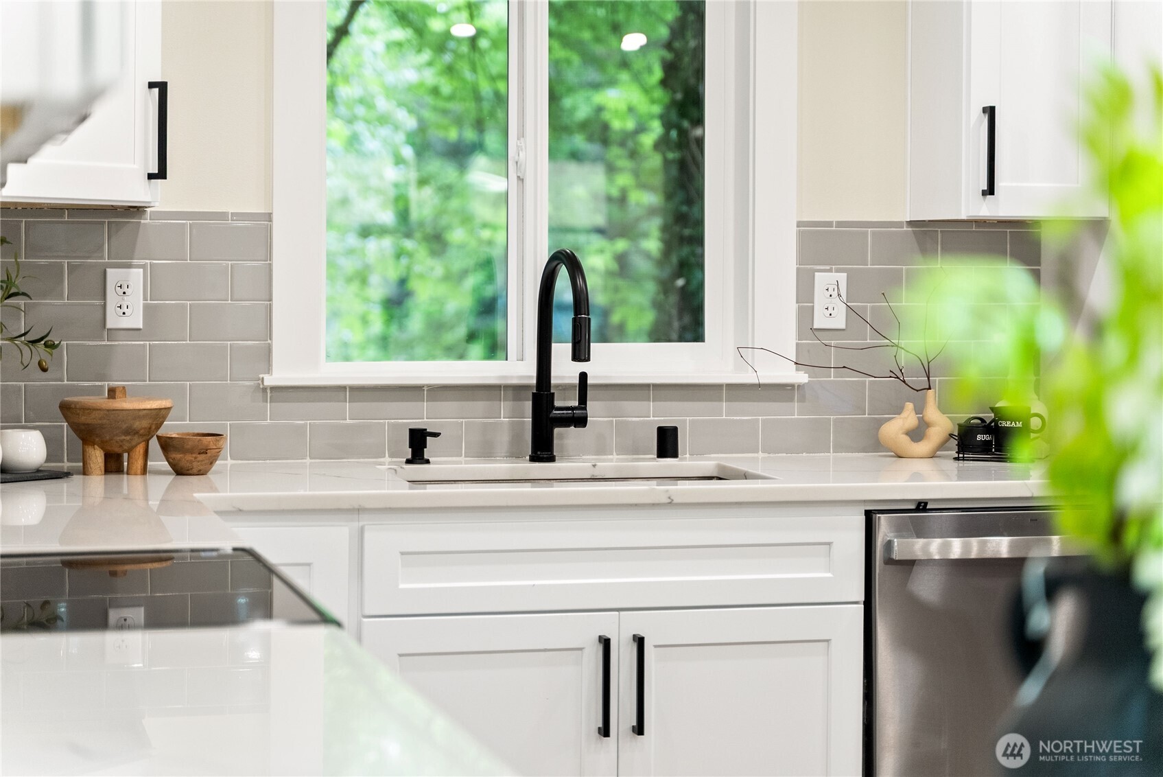 22518 Dorre Don Way , Maple Valley, WA 98038