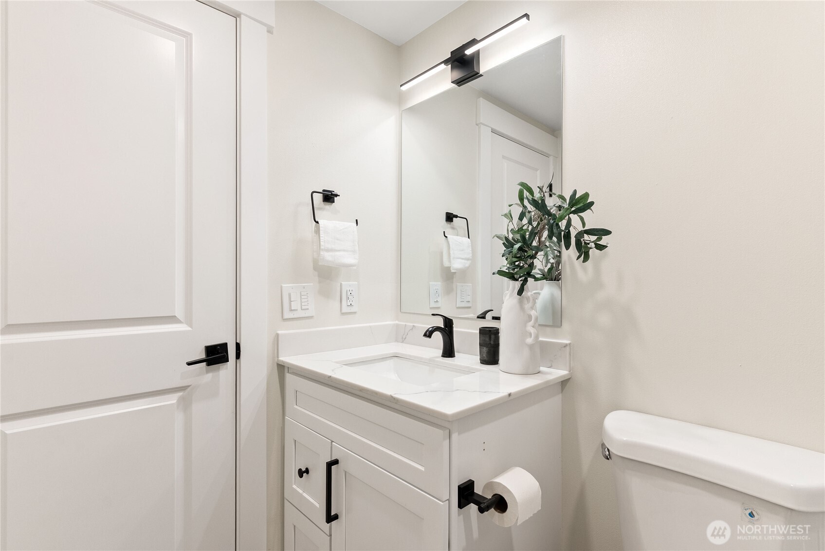 22518 Dorre Don Way , Maple Valley, WA 98038
