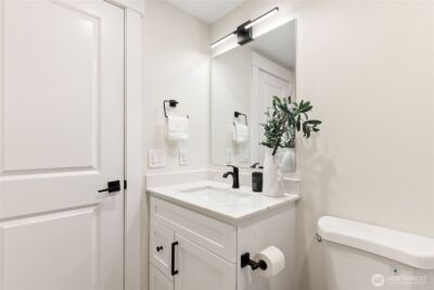 22518 Dorre Don Way , Maple Valley, WA 98038 - Photo 24