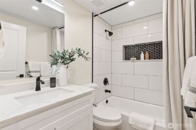 22518 Dorre Don Way , Maple Valley, WA 98038 - Photo 25