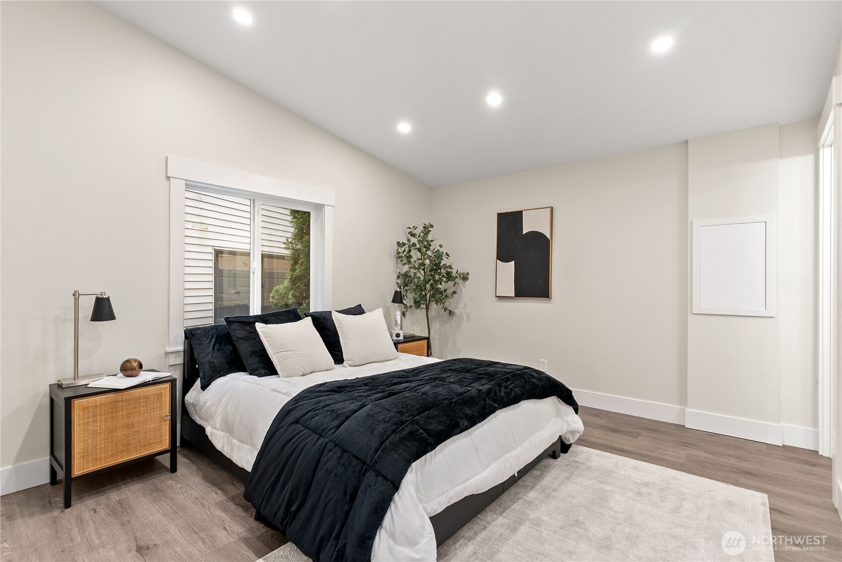 22518 Dorre Don Way , Maple Valley, WA 98038
