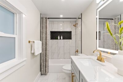 22518 Dorre Don Way , Maple Valley, WA 98038 - Photo 32