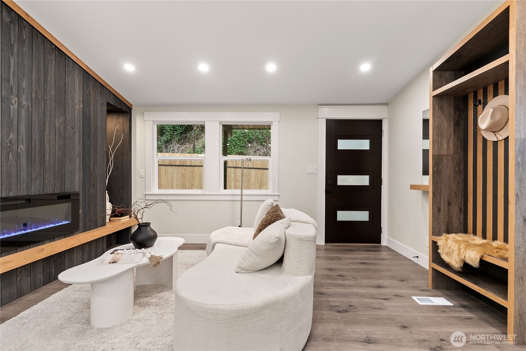 22518 Dorre Don Way , Maple Valley, WA 98038
