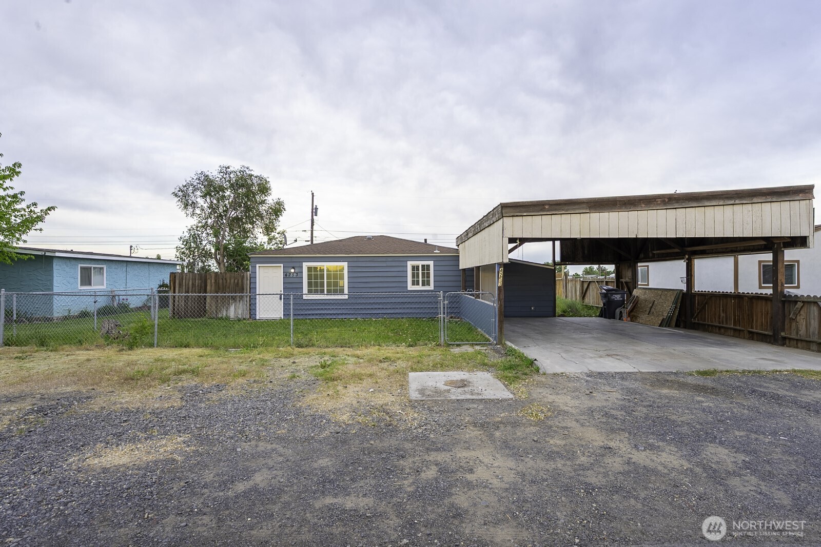 4253 NE Lincoln Drive , Moses Lake, WA 98837