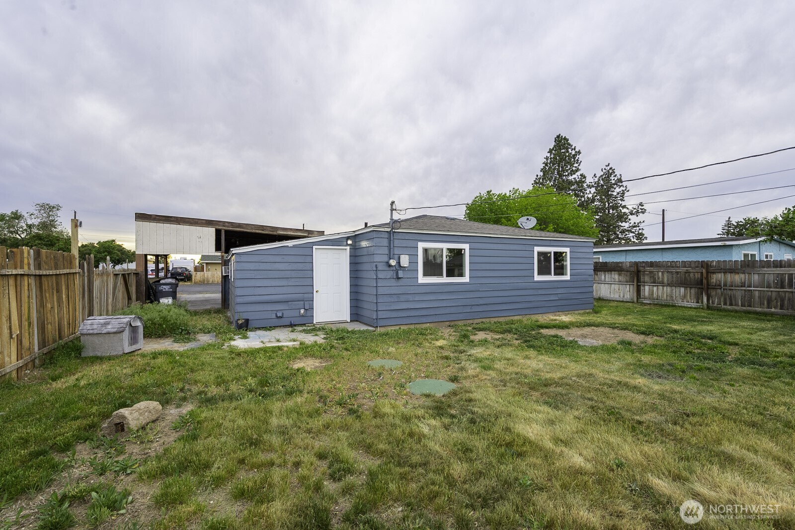 4253 NE Lincoln Drive , Moses Lake, WA 98837