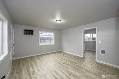 4253 NE Lincoln Drive , Moses Lake, WA 98837 - Photo 6
