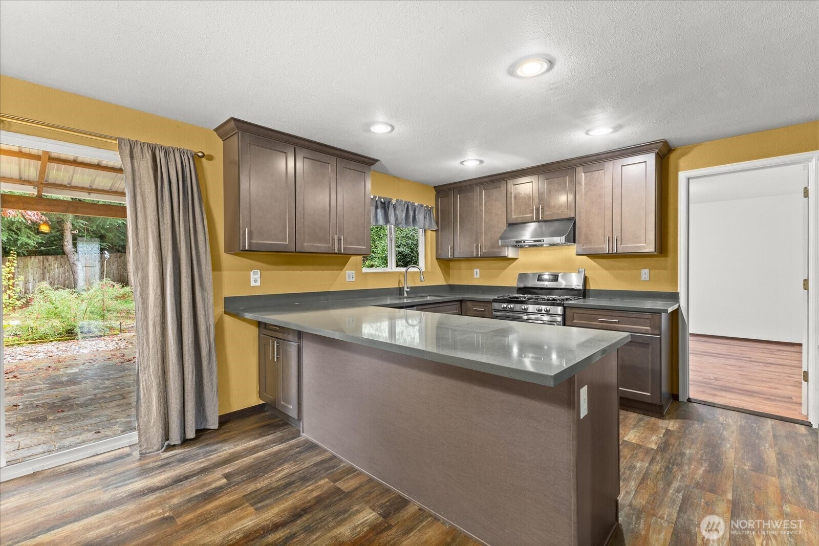 1007 174th Avenue NE, Bellevue, WA 98008