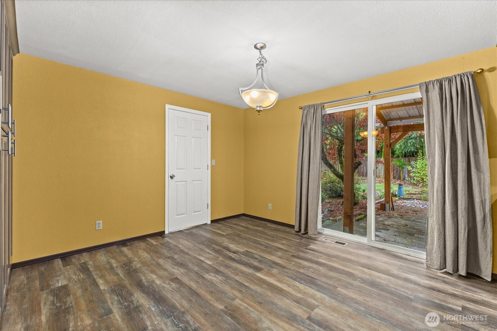 1007 174th Avenue NE, Bellevue, WA 98008