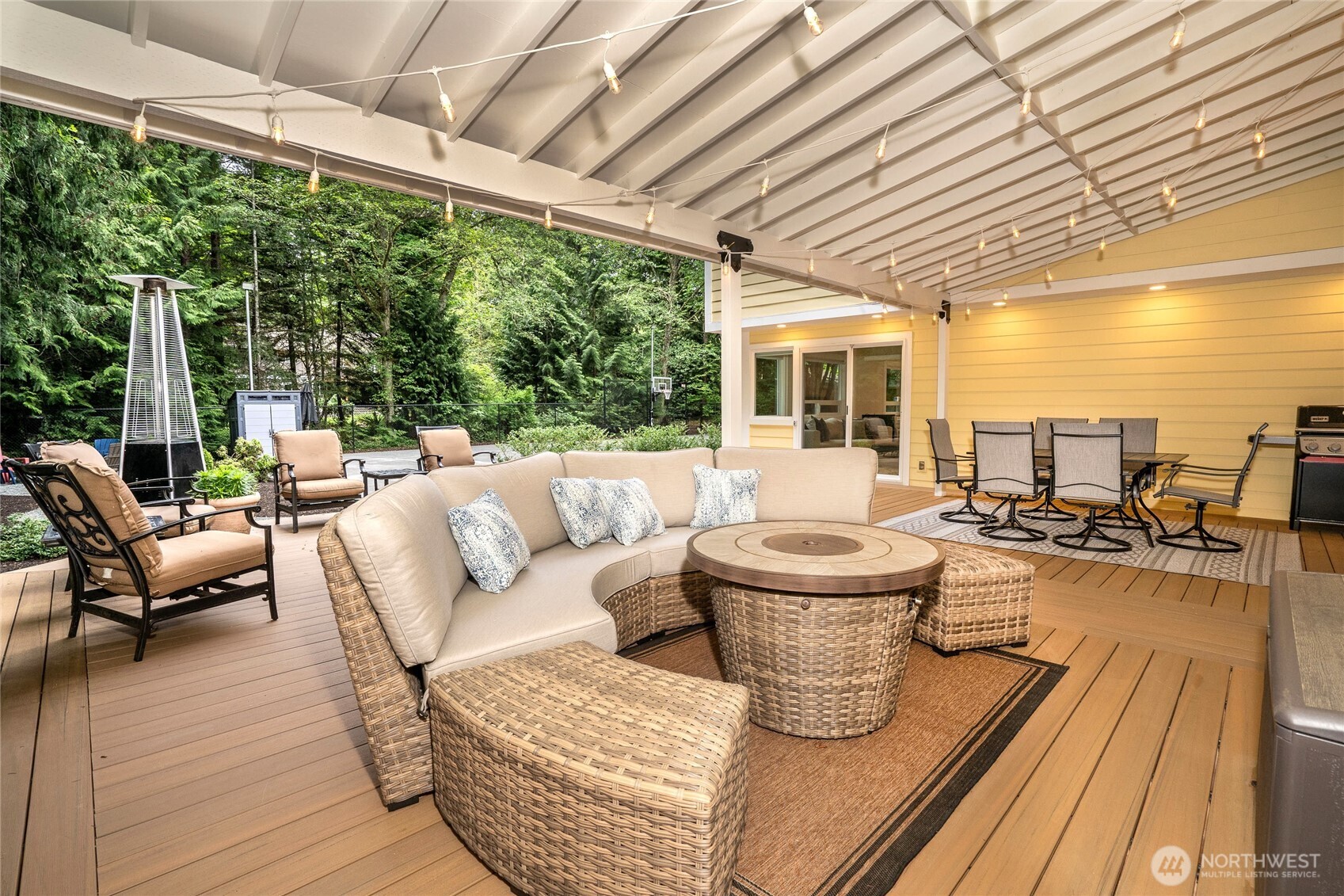 18104 NE 196th Street , Woodinville, WA 98077