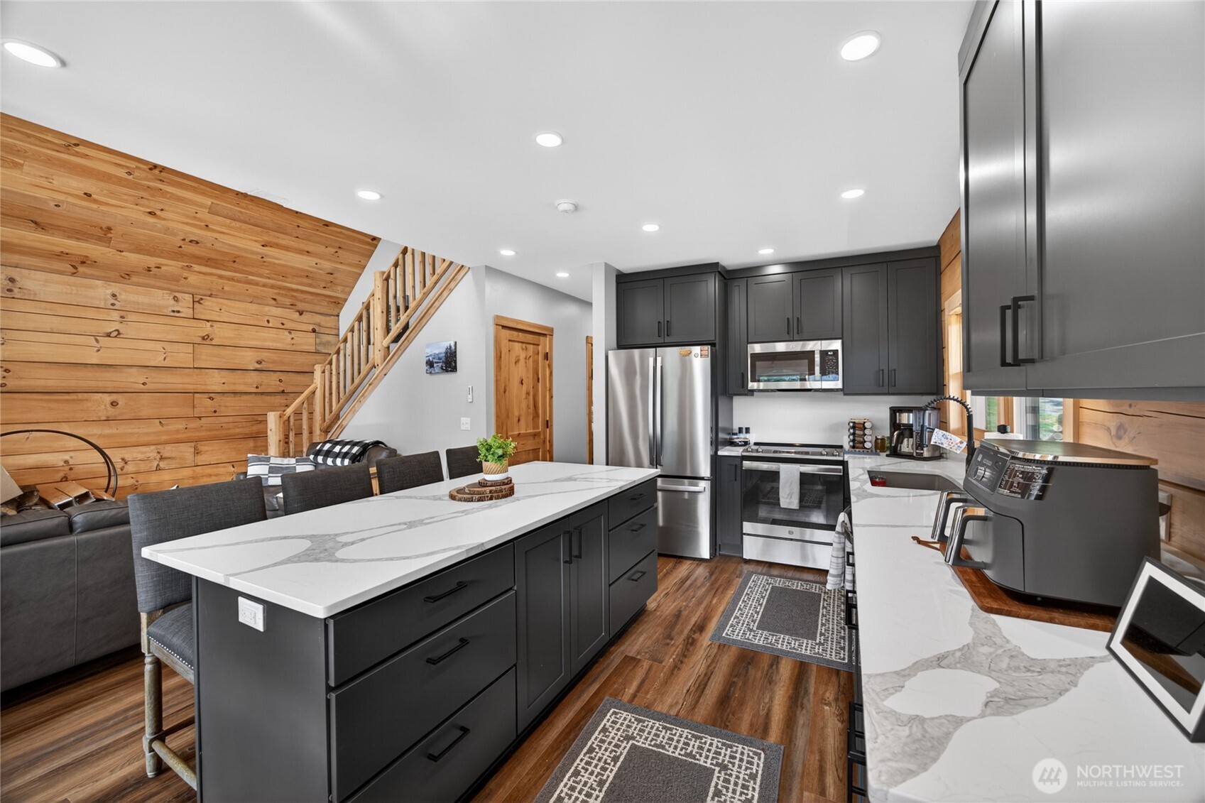 180 Carr Road , Randle, WA 98377
