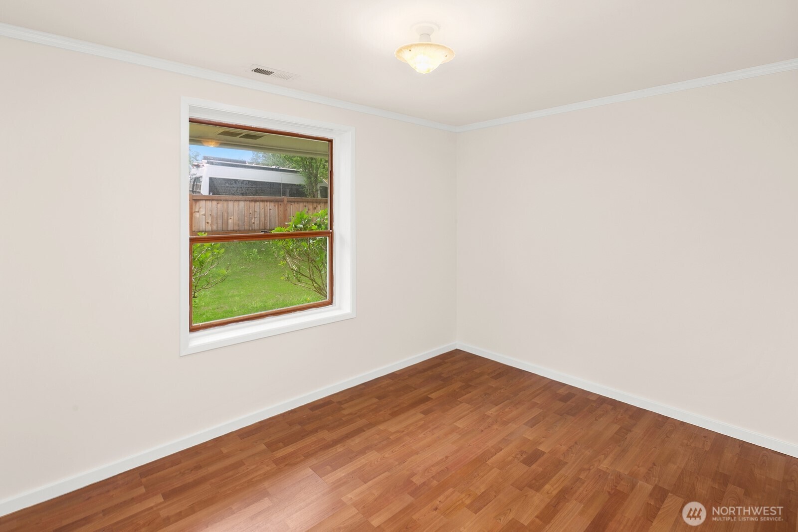 16511 22nd Avenue NE, Shoreline, WA 98155