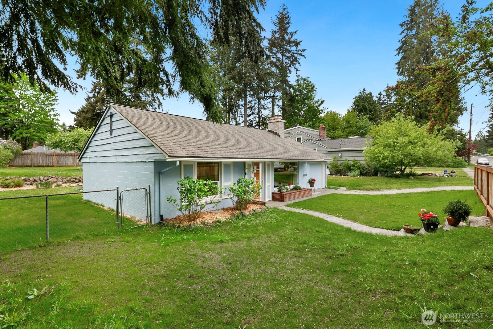 16511 22nd Avenue NE, Shoreline, WA 98155