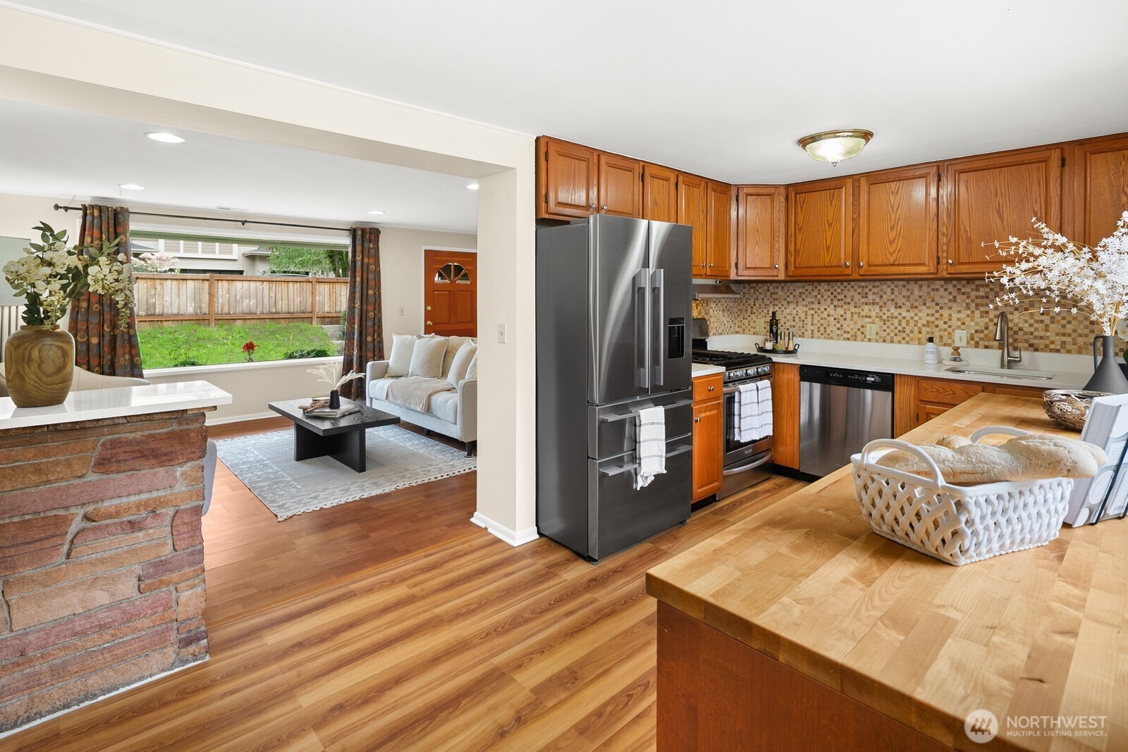 16511 22nd Avenue NE, Shoreline, WA 98155