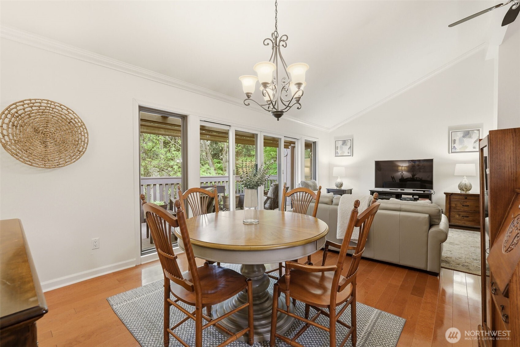1542 NE 140th Street #E6, Seattle, WA 98125