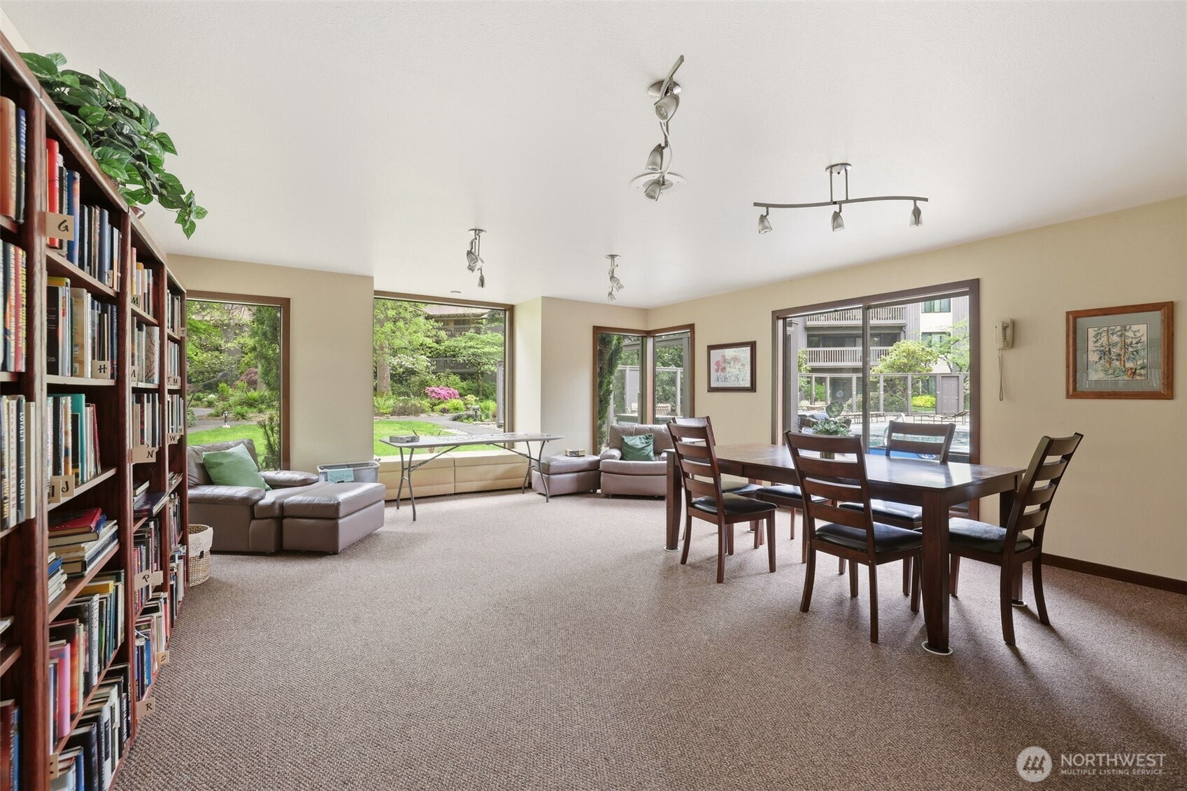 1542 NE 140th Street #E6, Seattle, WA 98125