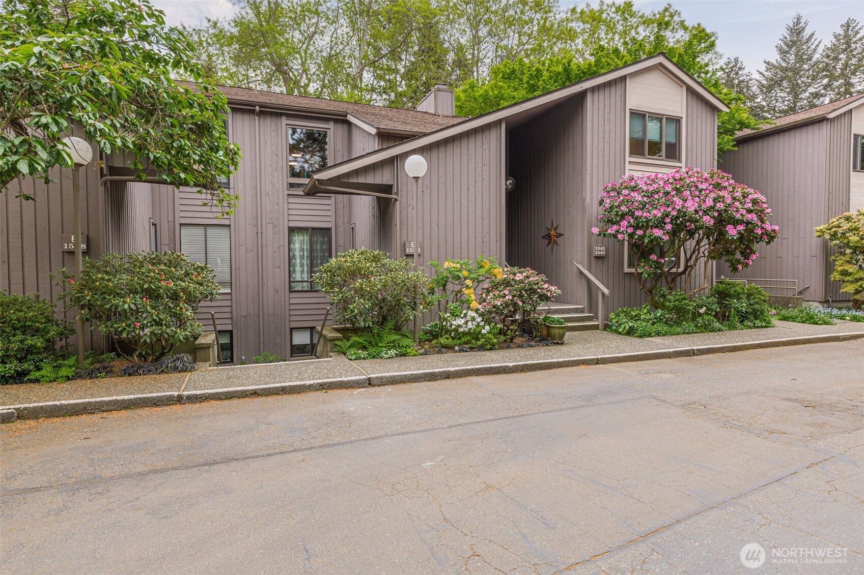 1542 NE 140th Street #E6, Seattle, WA 98125