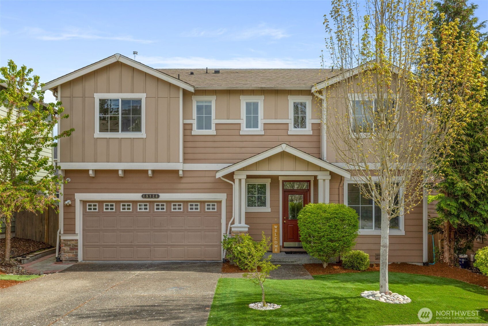 19728 77th Place NE, Kenmore, WA 98028