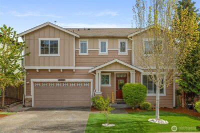 19728 77th Place NE, Kenmore, WA 98028