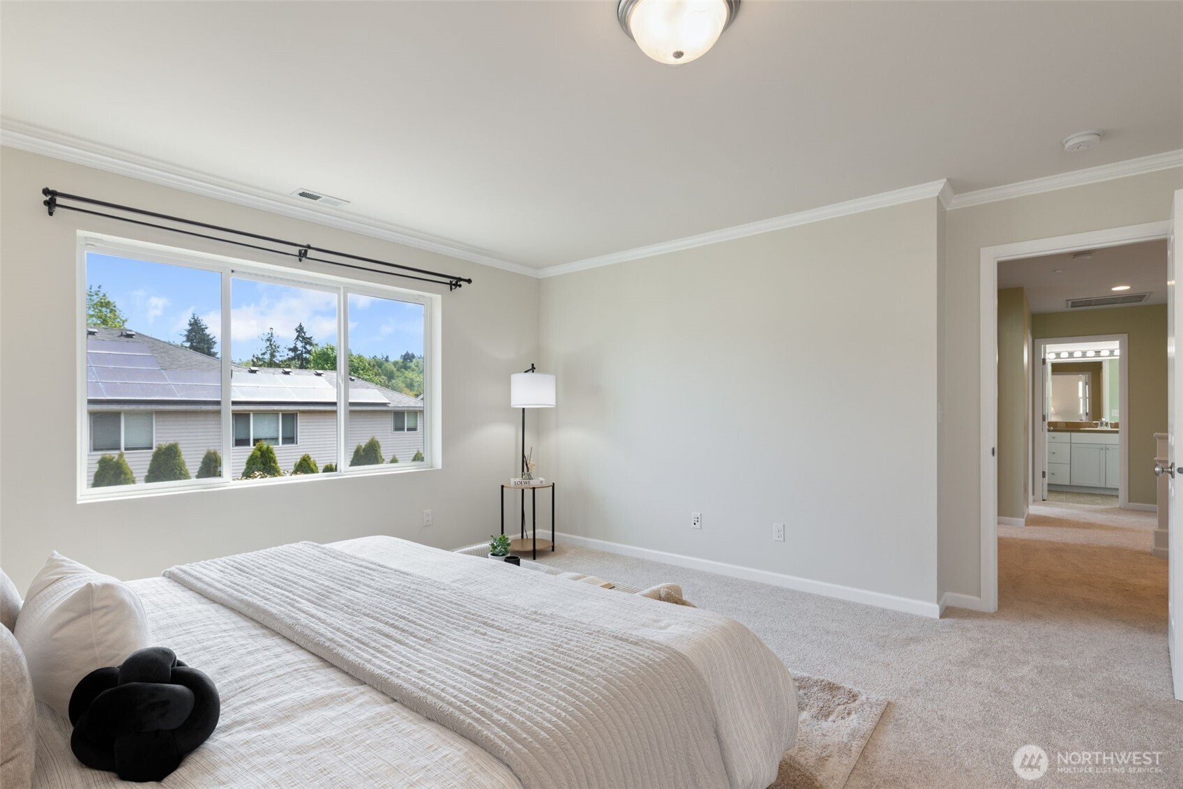 19728 77th Place NE, Kenmore, WA 98028
