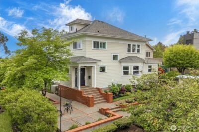 321 Lee Street , Seattle, WA 98109