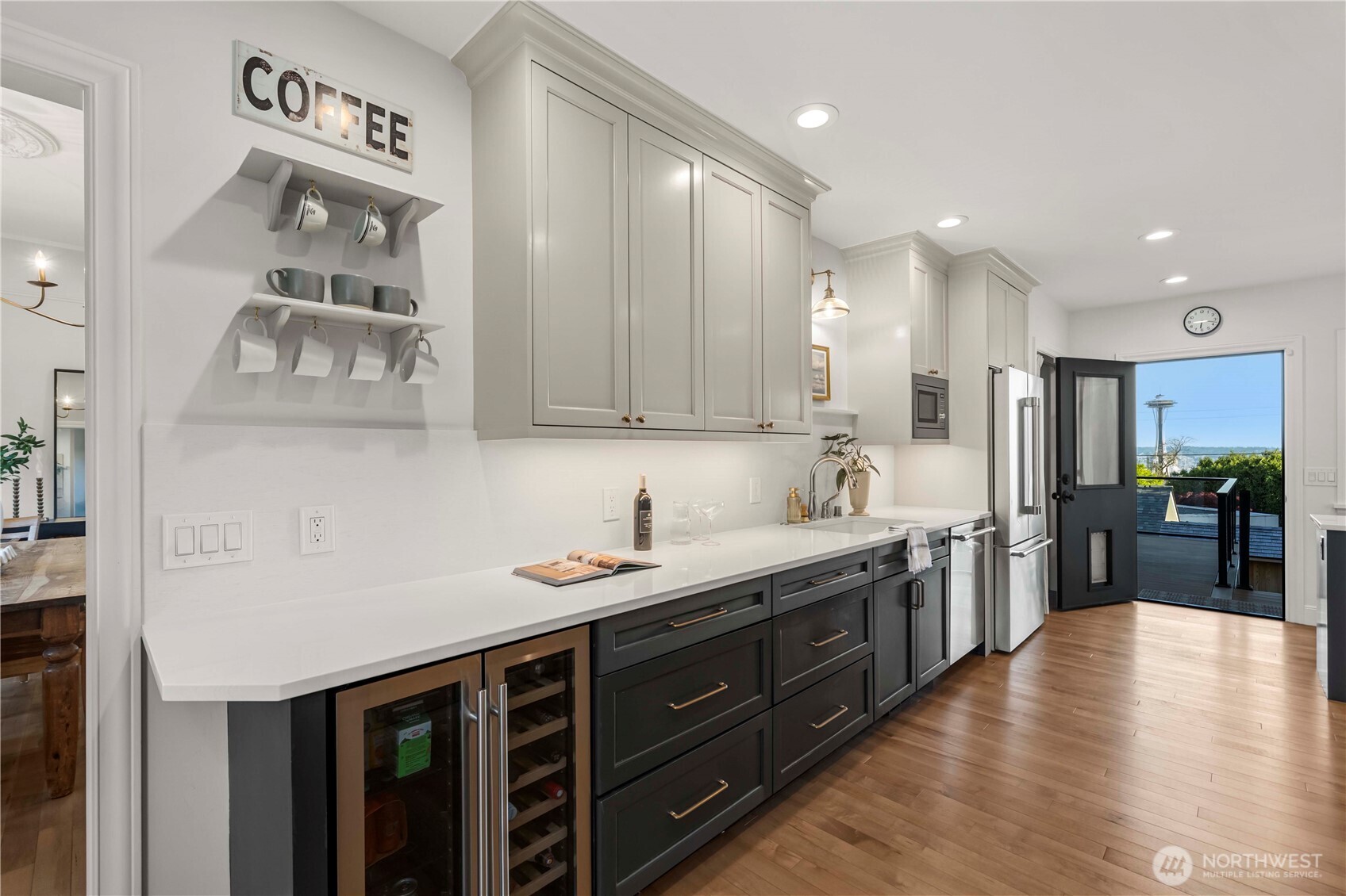 321 Lee Street , Seattle, WA 98109