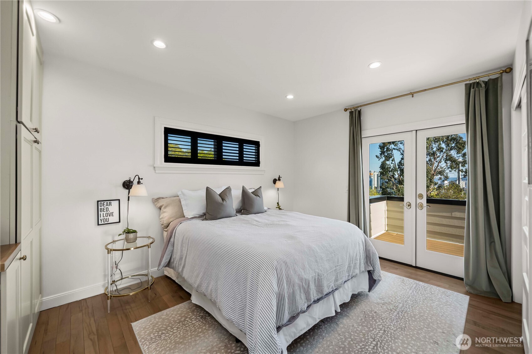 321 Lee Street , Seattle, WA 98109