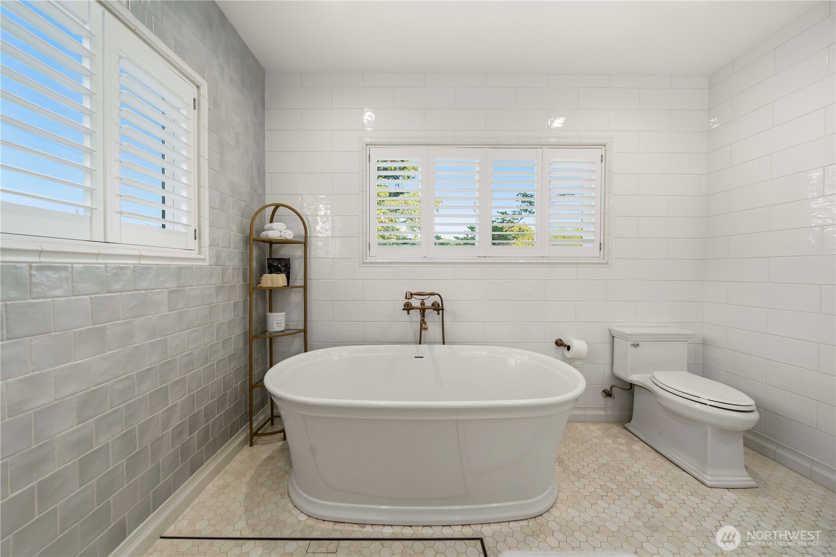 321 Lee Street , Seattle, WA 98109