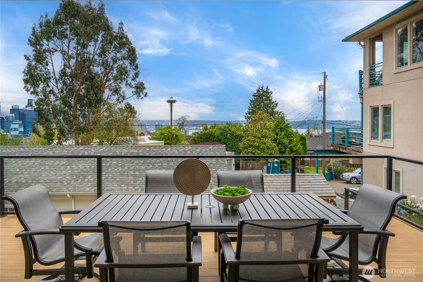 321 Lee Street , Seattle, WA 98109