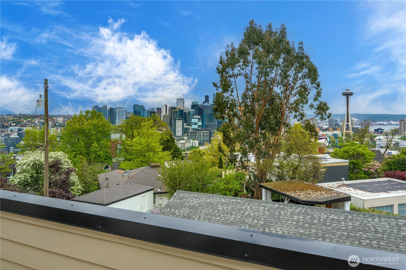 321 Lee Street , Seattle, WA 98109