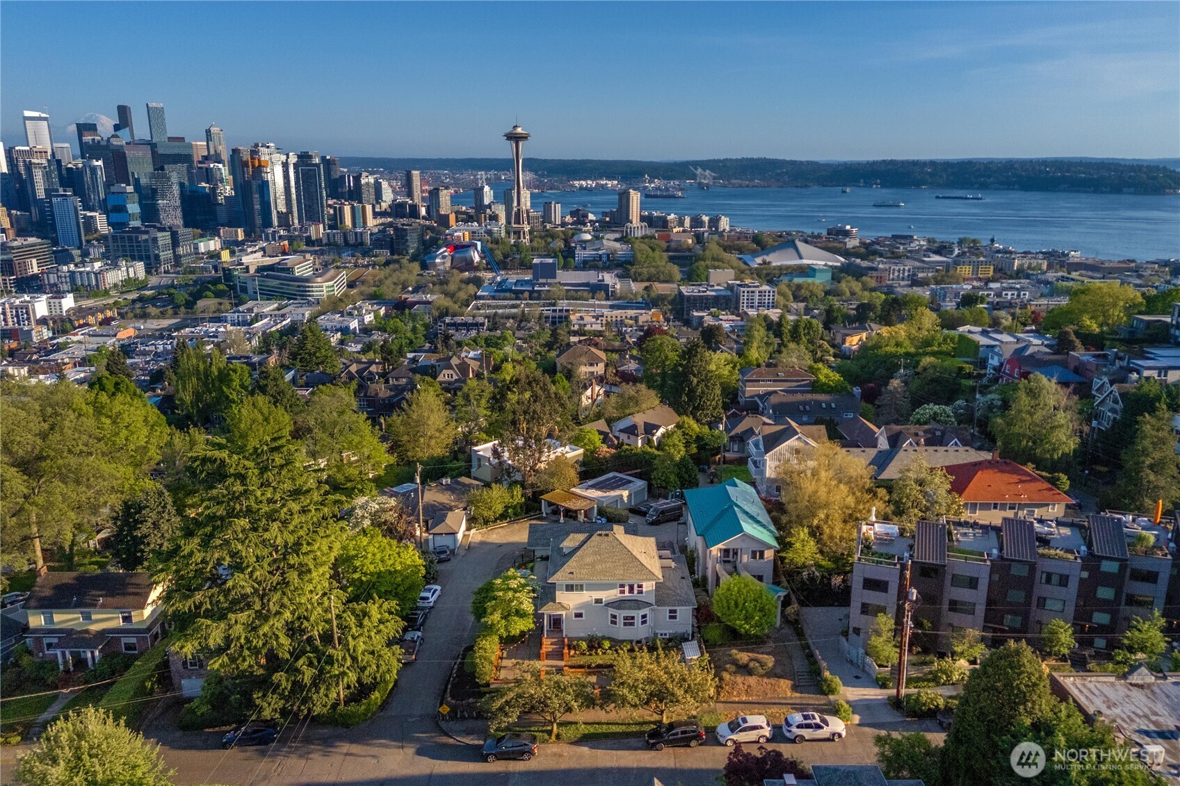 321 Lee Street , Seattle, WA 98109