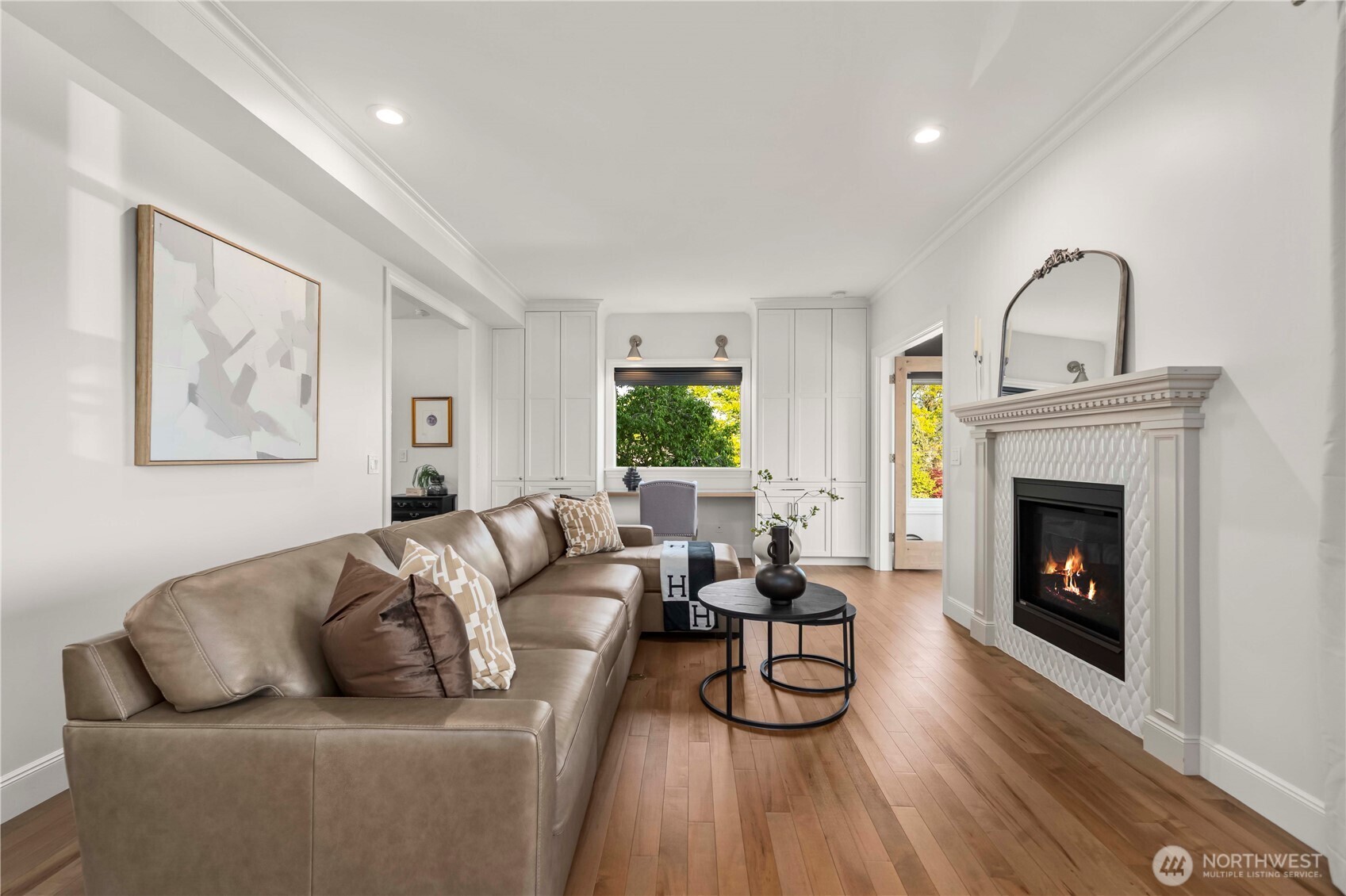 321 Lee Street , Seattle, WA 98109