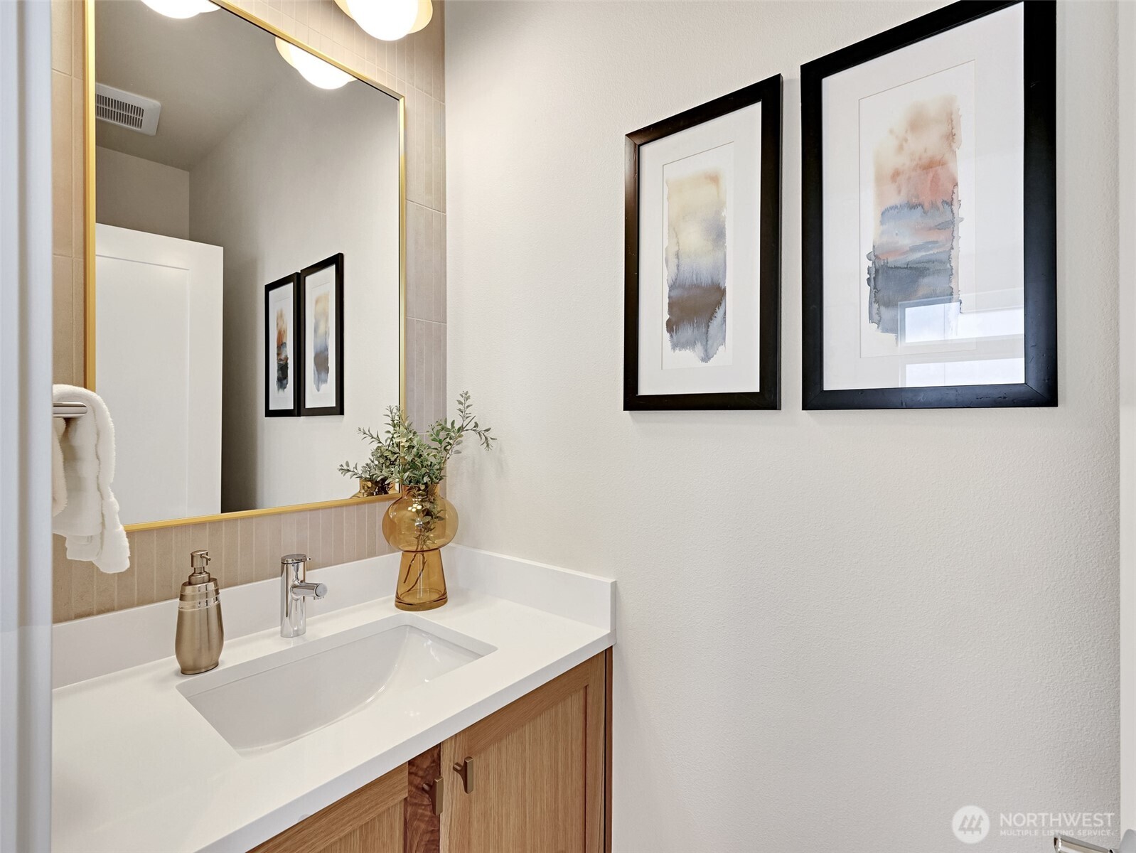 1416 A N 47th Street , Seattle, WA 98103