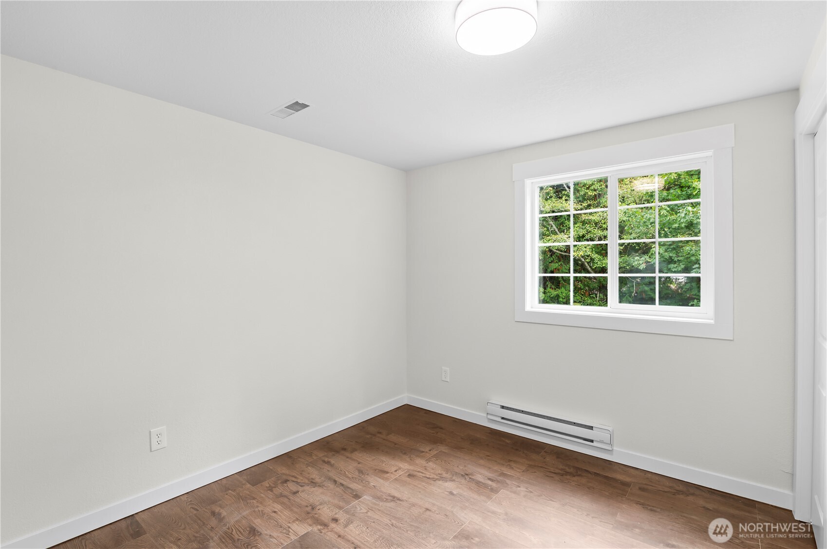 940 Hoppy Trail Way , Camano Island, WA 98282-6574