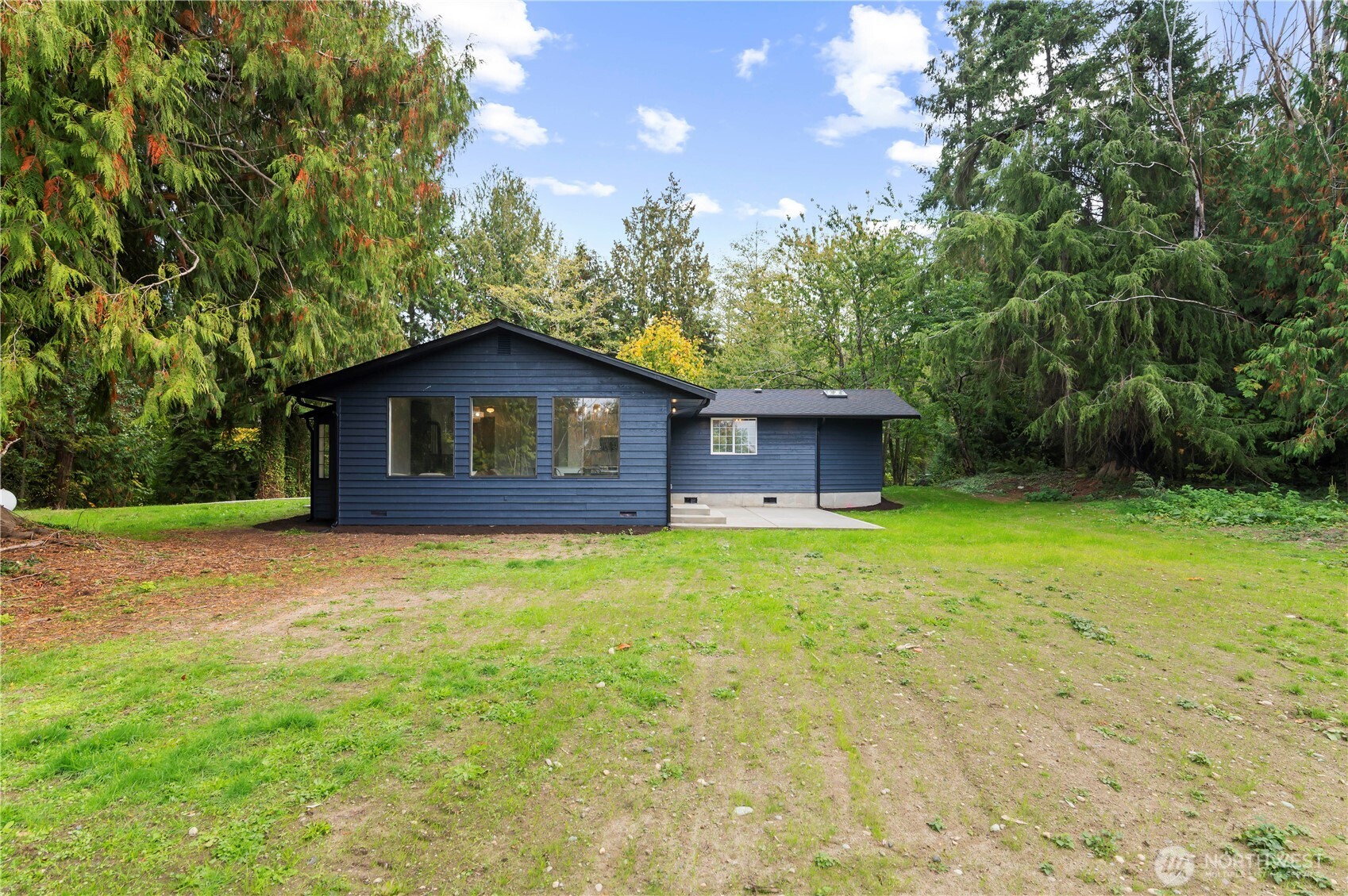 940 Hoppy Trail Way , Camano Island, WA 98282-6574
